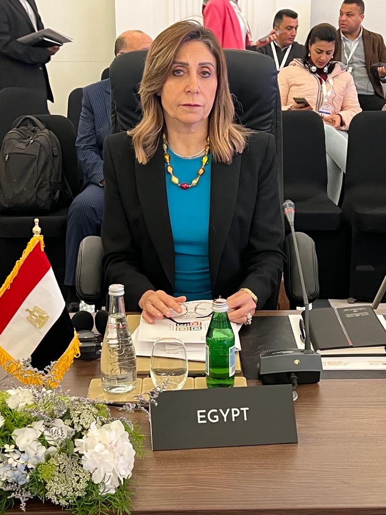 وزيرة