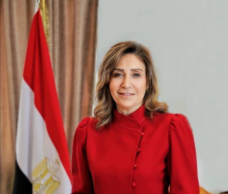 الدكتورة